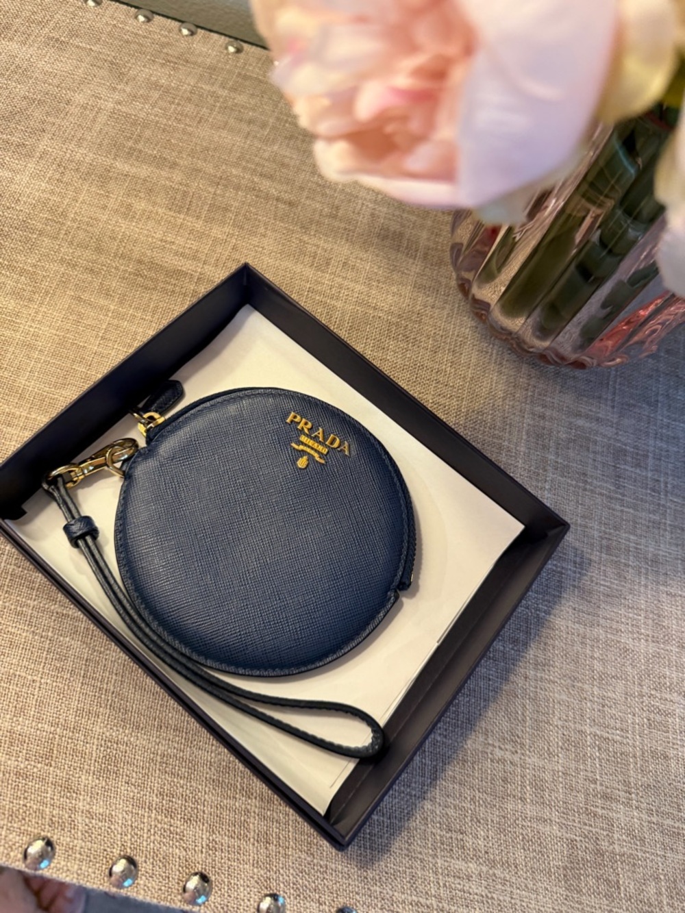 NIB Prada Blue Saffiano Round Wristlet Coin Case with Gold Logo - Picture 5 of 6